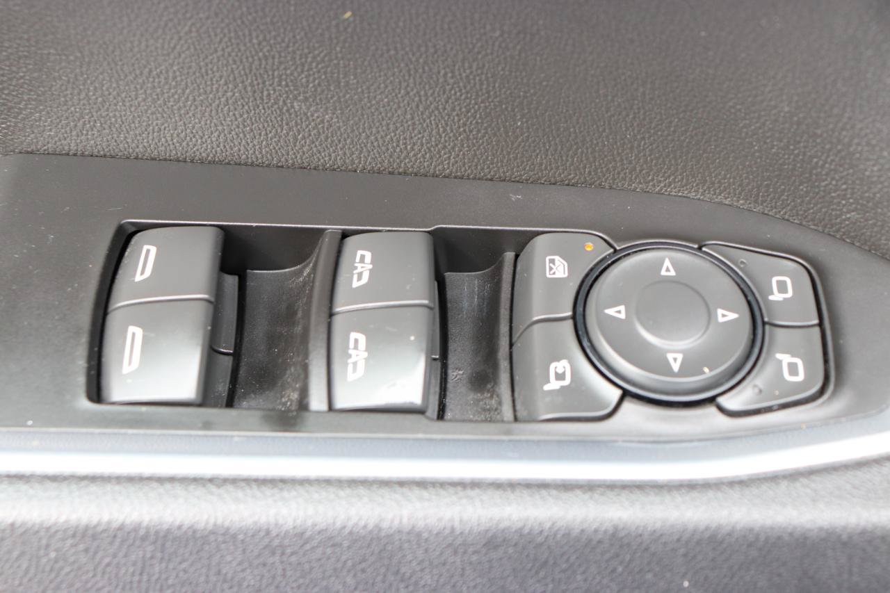 Used 2025 GMC Sierra 1500 SLT AWD/4WD image 45