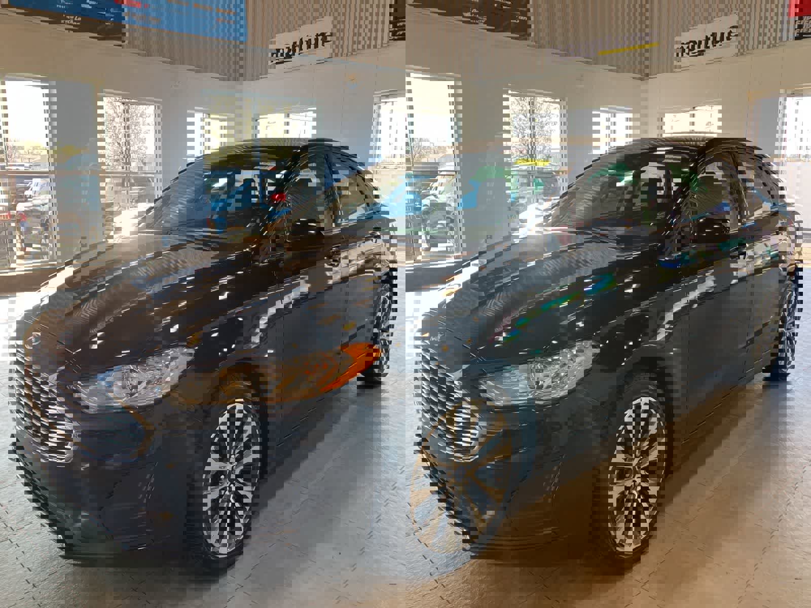 Used 2020 Ford Fusion SE AWD/4WD image 1