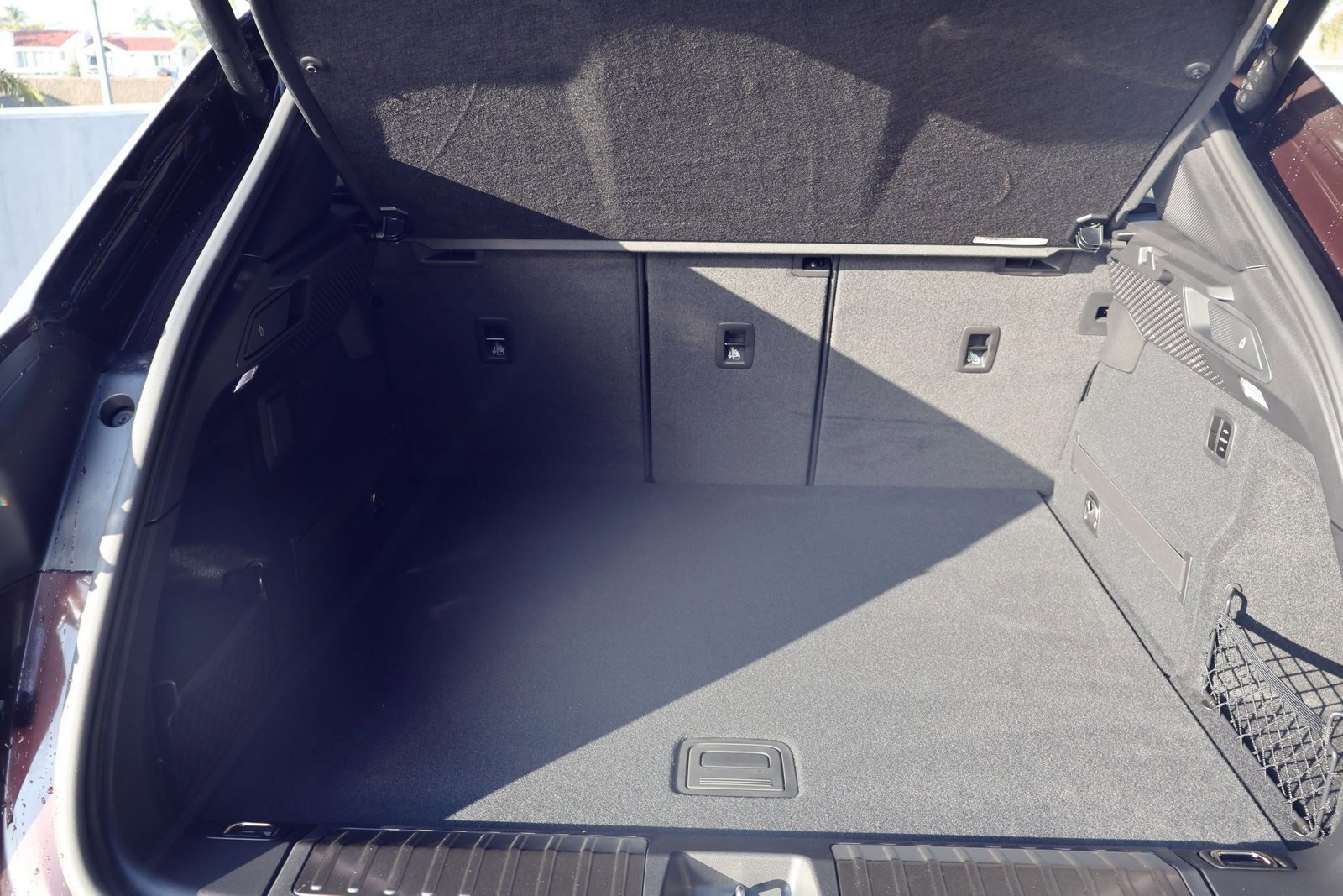 New 2025 Porsche Macan 4 Electric image 22