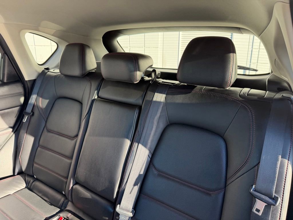 Used 2023 MAZDA CX-5 Carbon Edition image 19