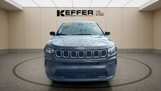Certified 2024 Jeep Compass Sport image 8