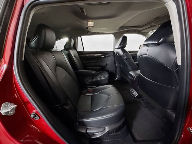 Used 2022 Toyota Highlander Limited image 28