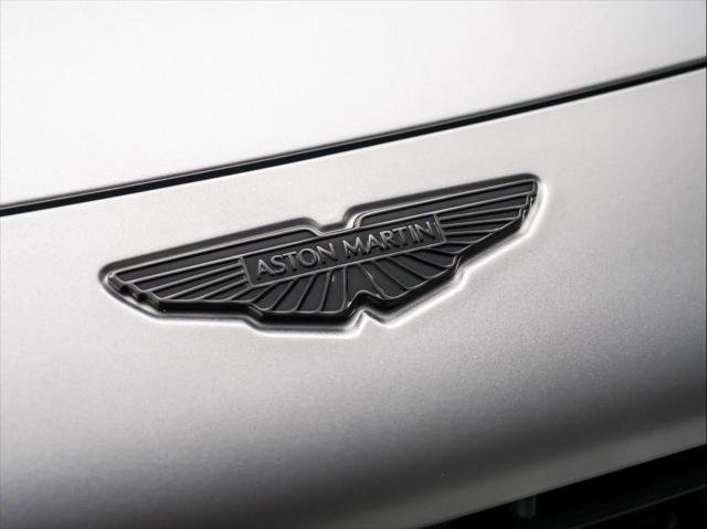 Used 2025 Aston Martin V8 Vantage Coupe image 17
