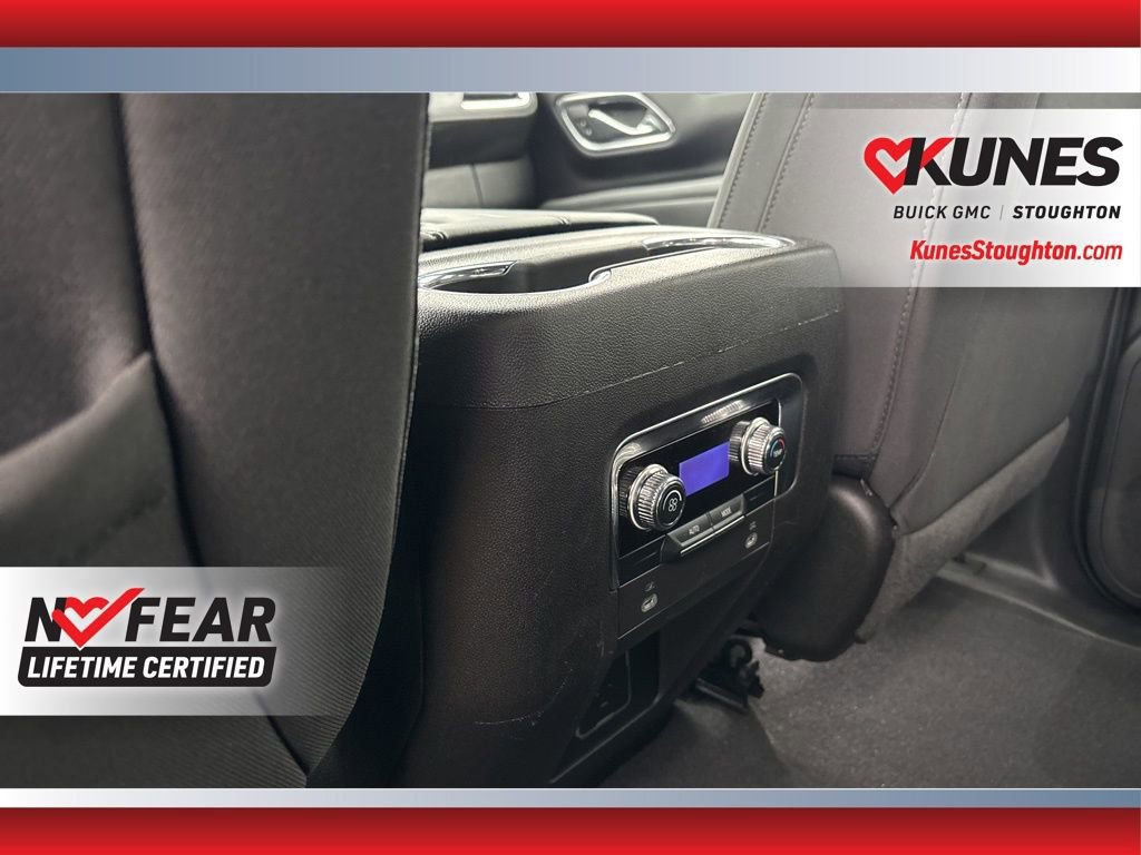 Used 2023 GMC Yukon SLE image 24