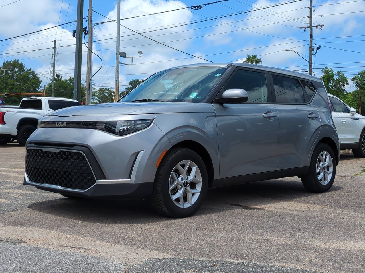 Certified 2025 Kia Soul LX w/ LX Technology Package FWD image 1