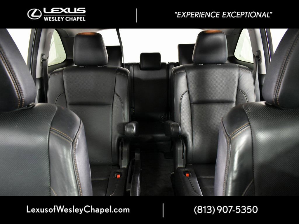 Used 2017 Toyota Highlander Limited image 27