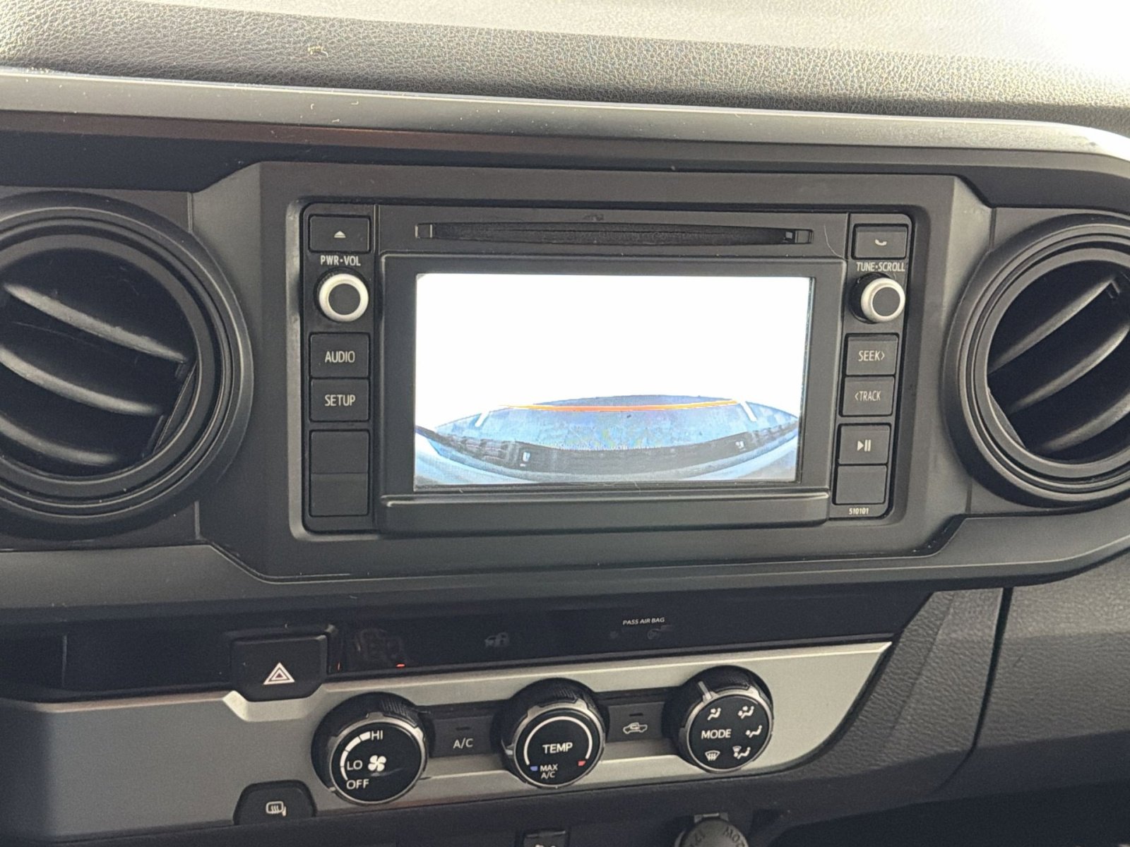 Used 2018 Toyota Tacoma SR w/ SR Convenience Package image 19