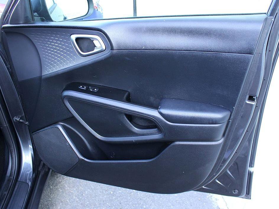 Used 2021 Kia Soul S FWD image 21