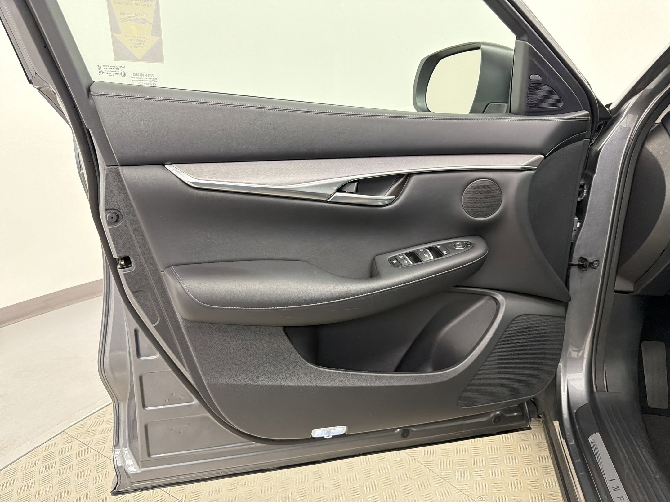 Used 2023 INFINITI QX50 Pure image 21