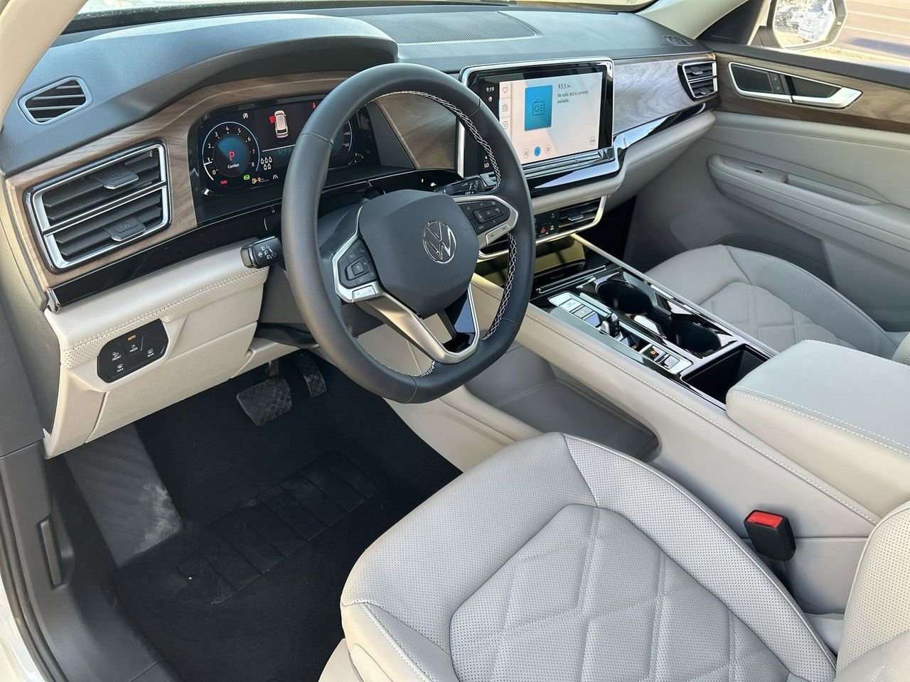 New 2026 Volkswagen Atlas SE image 14
