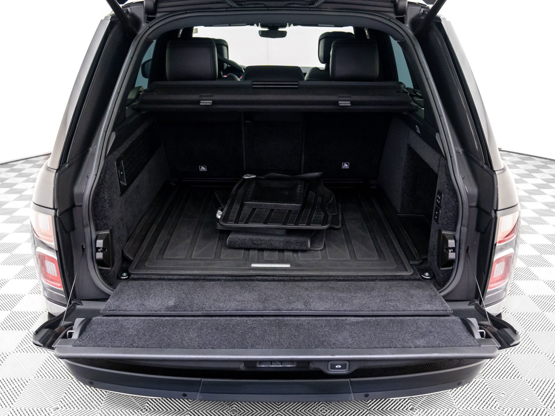 Used 2021 Land Rover Range Rover Westminster Edition image 30