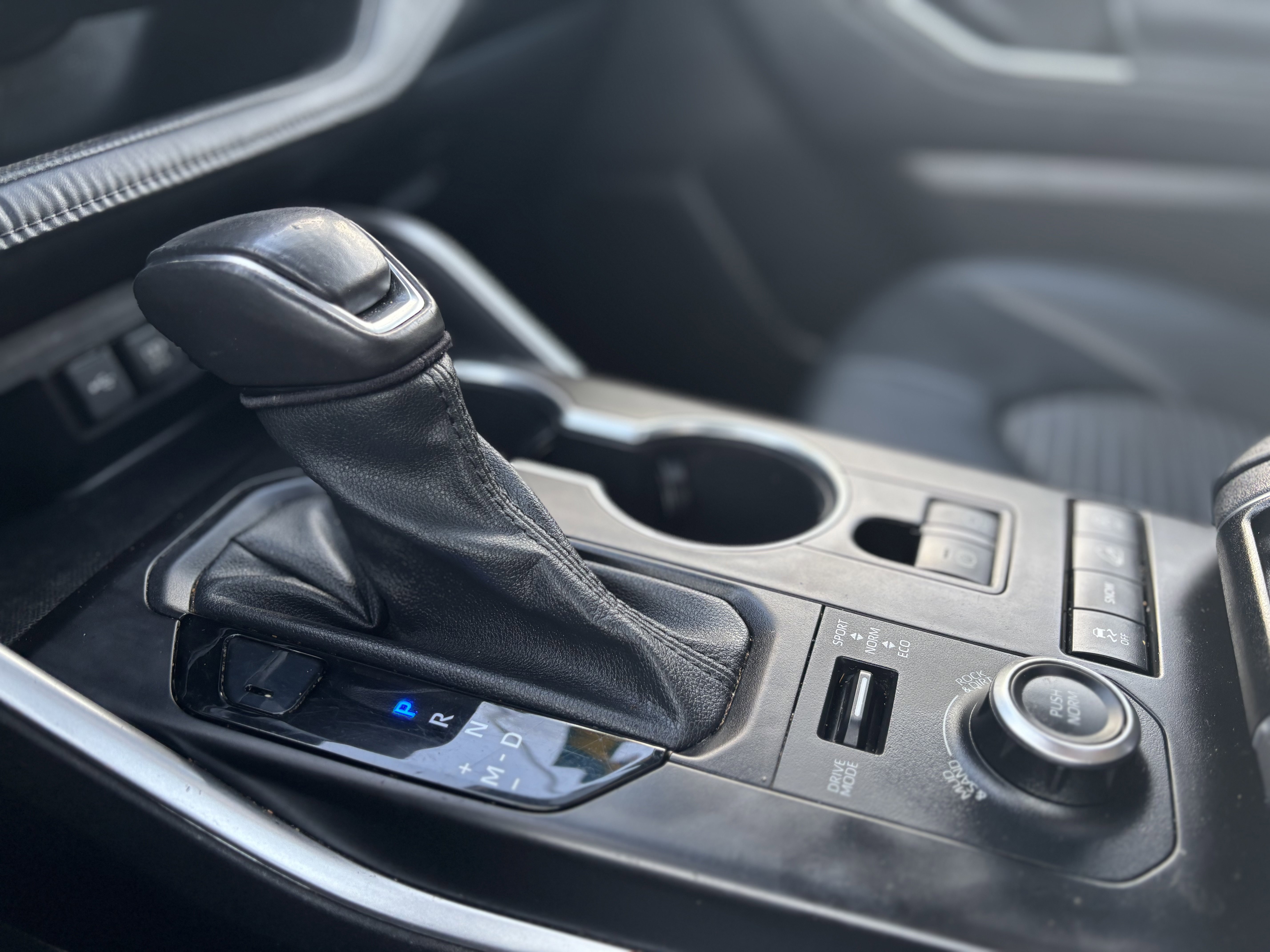 Used 2021 Toyota Highlander XSE image 25