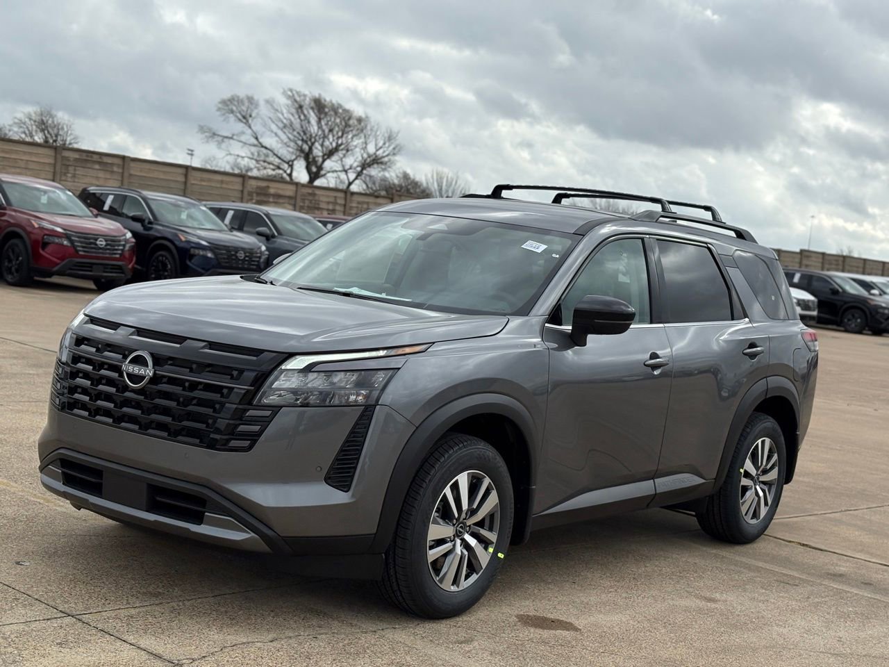 New 2026 Nissan Pathfinder SL image 4