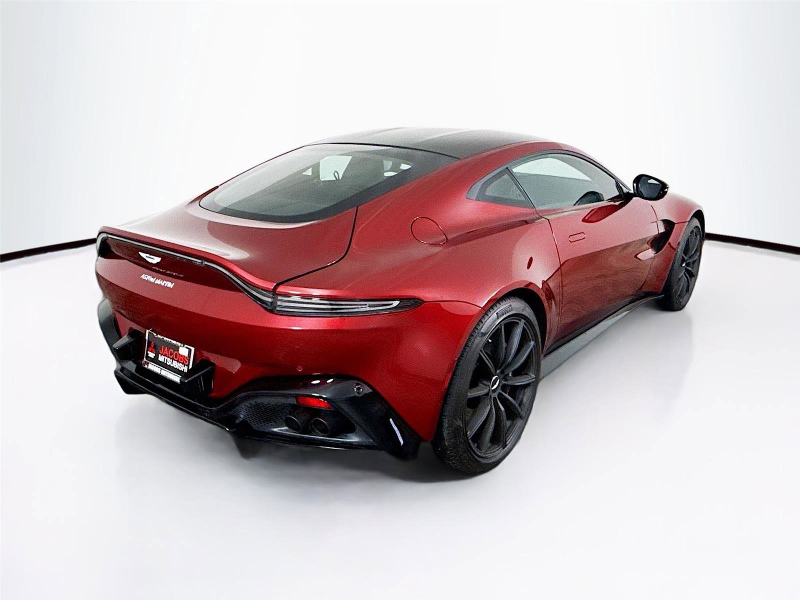 Used 2020 Aston Martin V8 Vantage Coupe RWD image 29