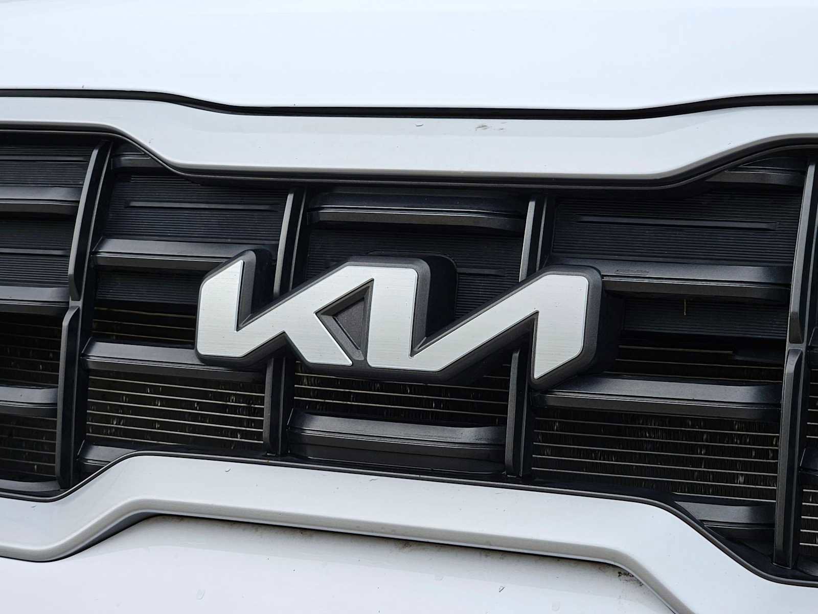 Certified 2025 Kia Telluride S image 12