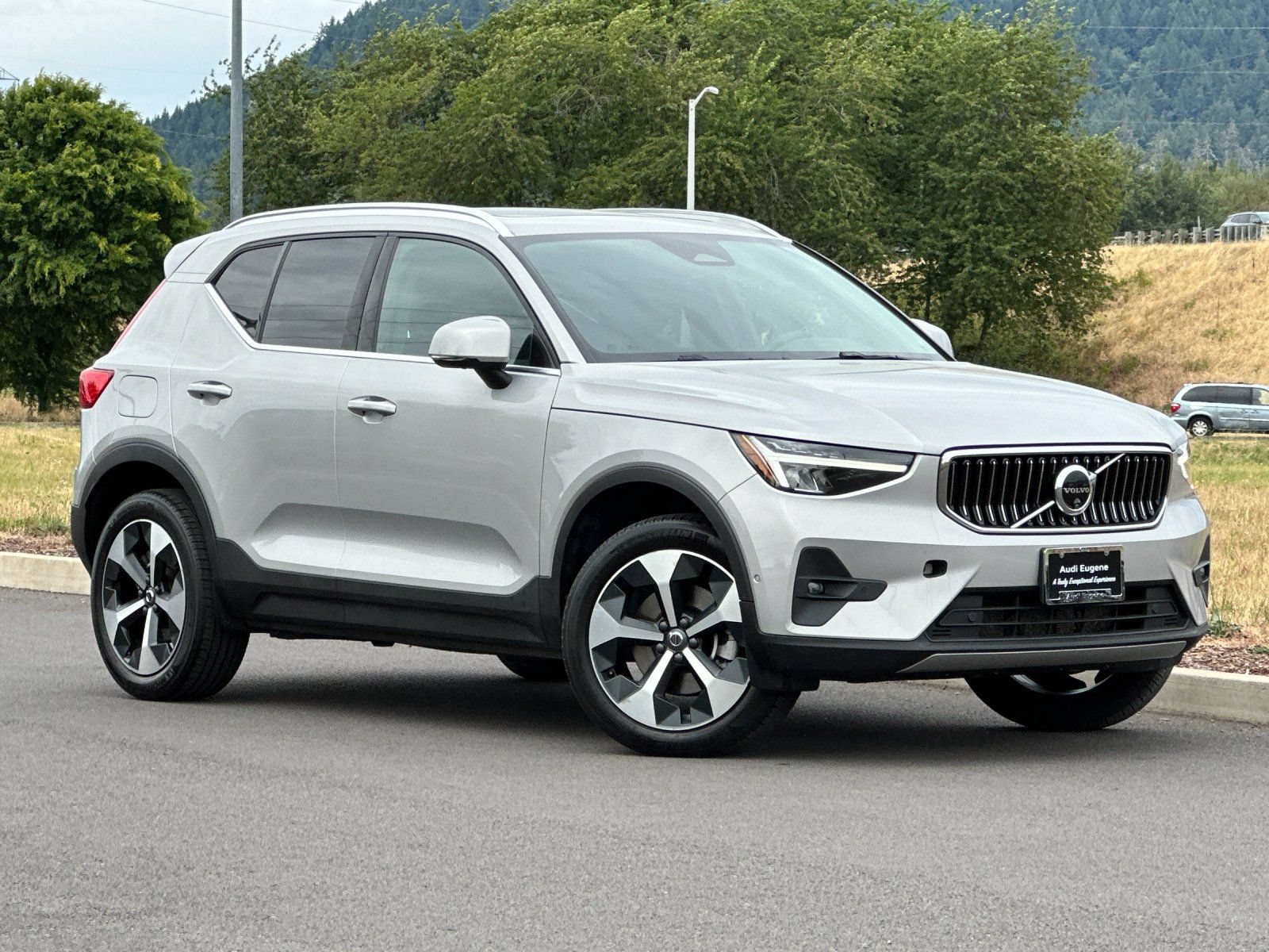 Used 2024 Volvo XC40 B5 Plus