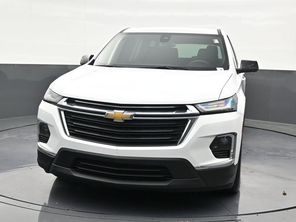 Used 2023 Chevrolet Traverse LS FWD image 9