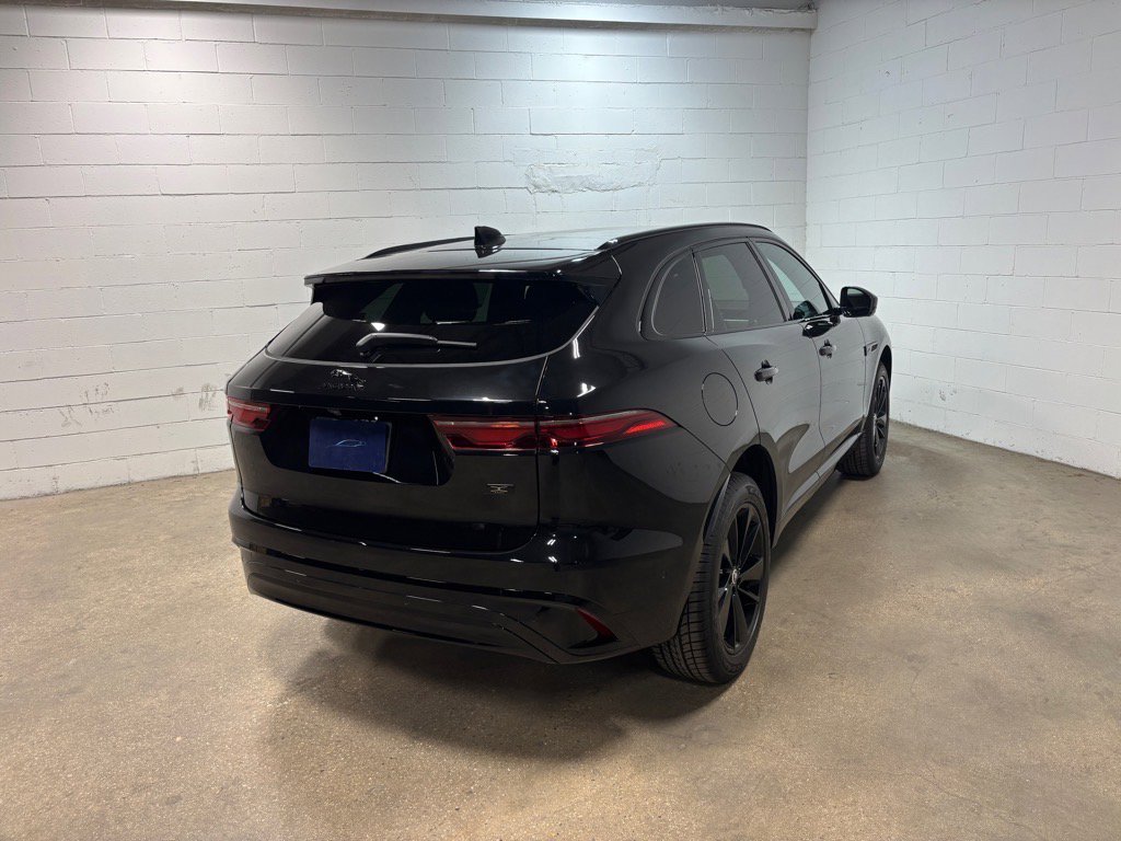 New 2026 Jaguar F-PACE R-Dynamic S image 7