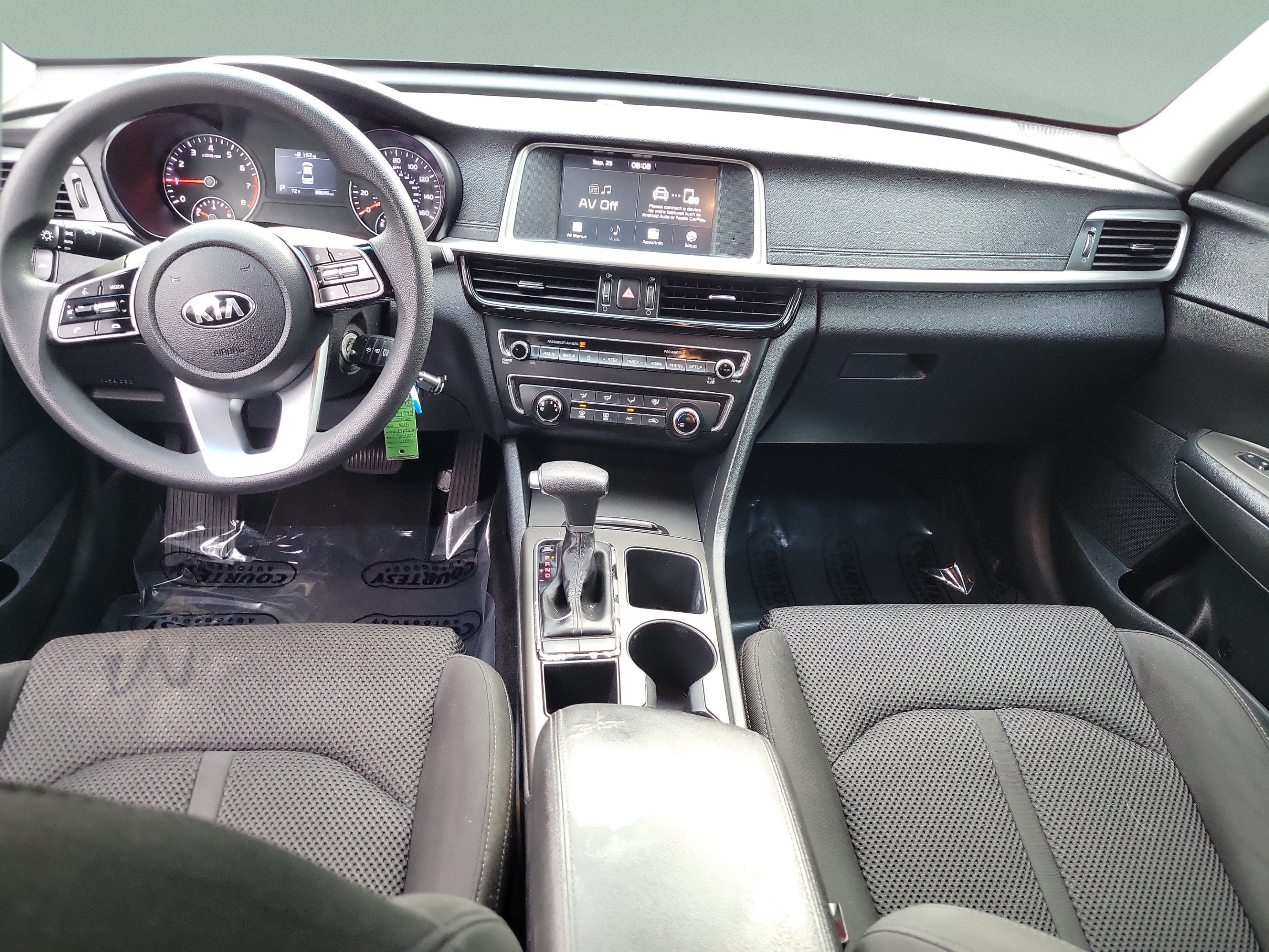 Used 2020 Kia Optima LX FWD image 8