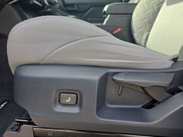 Used 2025 Toyota Tacoma SR5 image 27