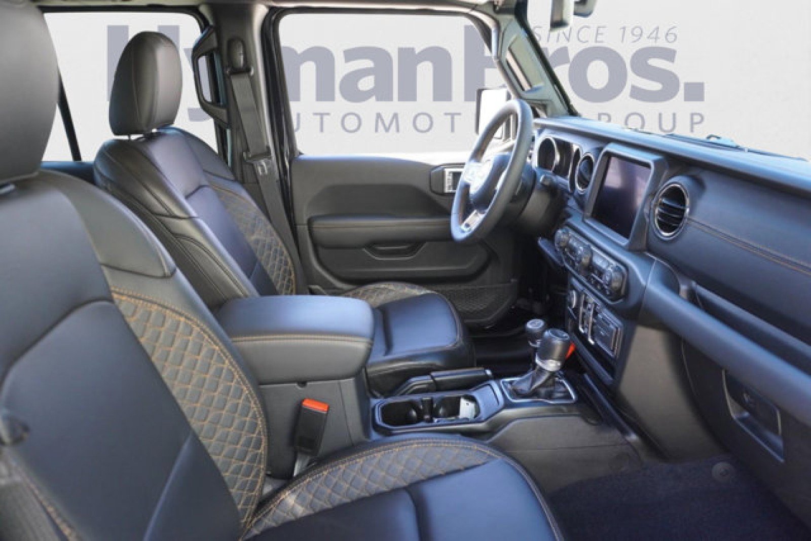 Used 2023 Jeep Gladiator Overland AWD/4WD image 17