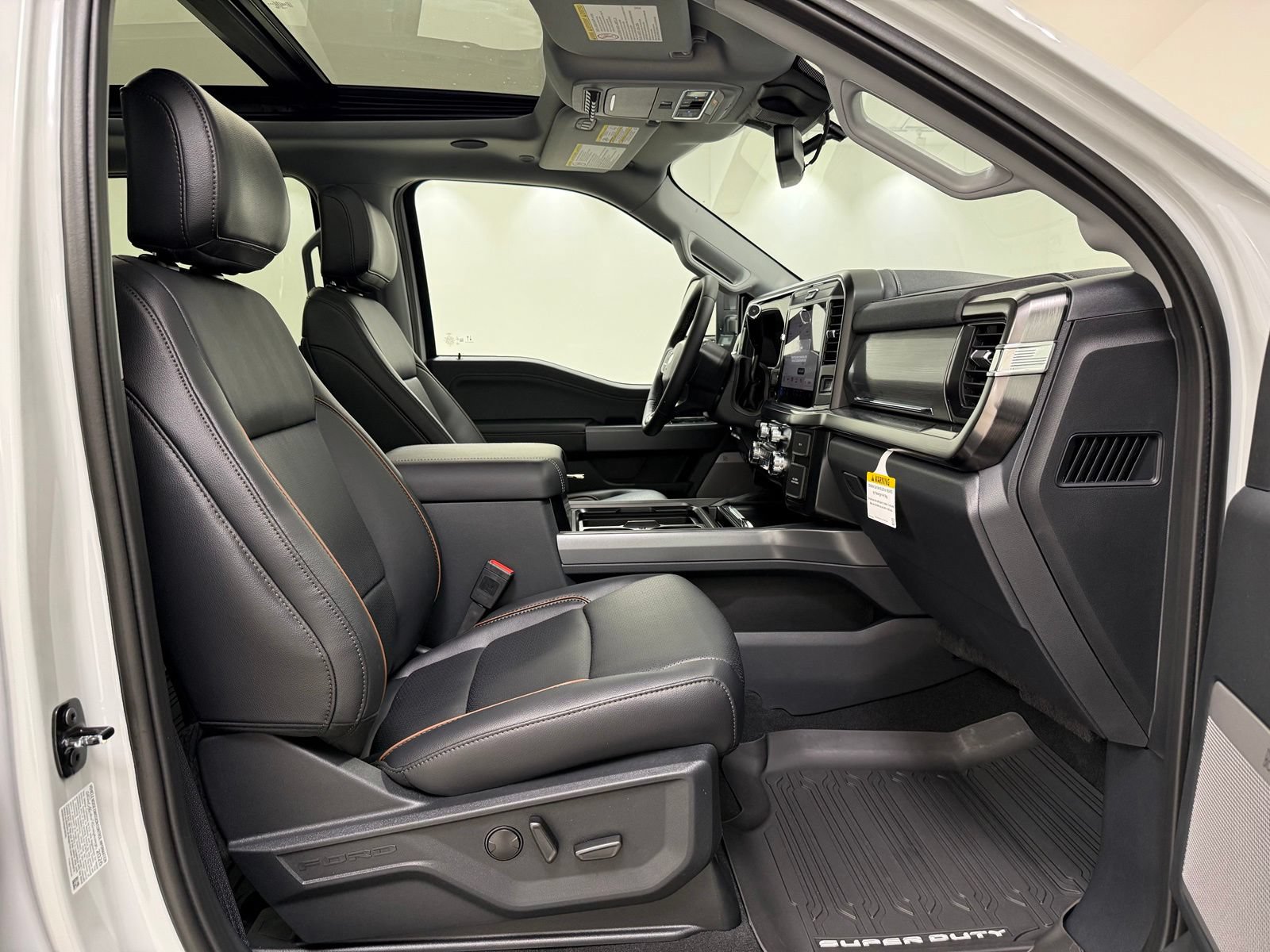 New 2026 Ford F250 Lariat w/ Black Appearance Package AWD/4WD image 36