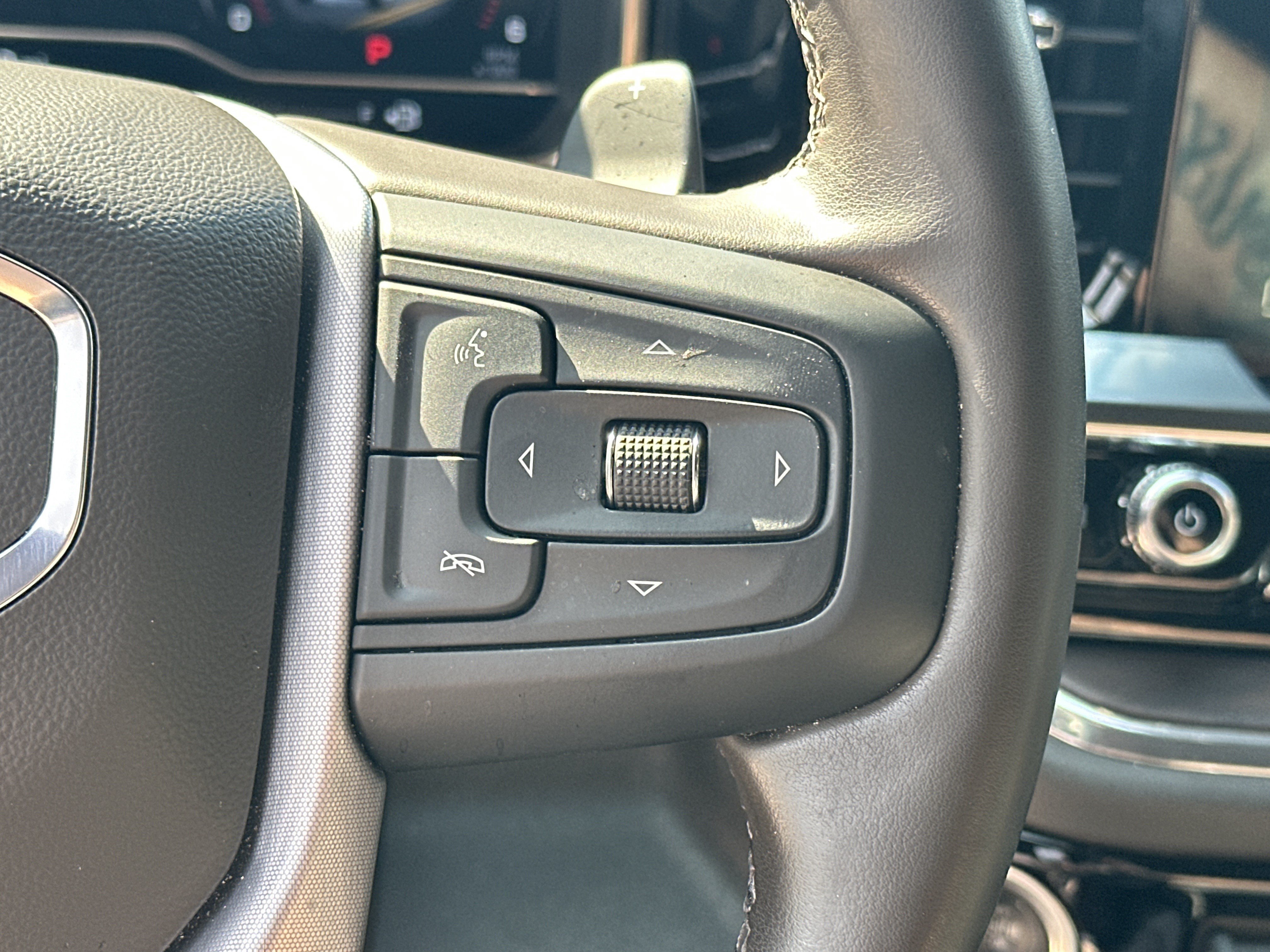 Used 2024 GMC Sierra 1500 SLT w/ SLT Premium Plus Package AWD/4WD image 19