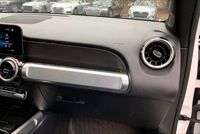 Used 2020 Mercedes-Benz GLB 250 4MATIC image 18