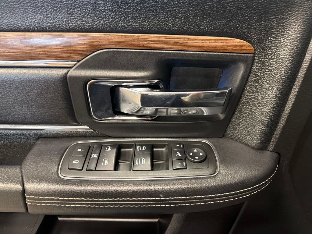 Used 2015 RAM 1500 Laramie w/ Convenience Group AWD/4WD image 15
