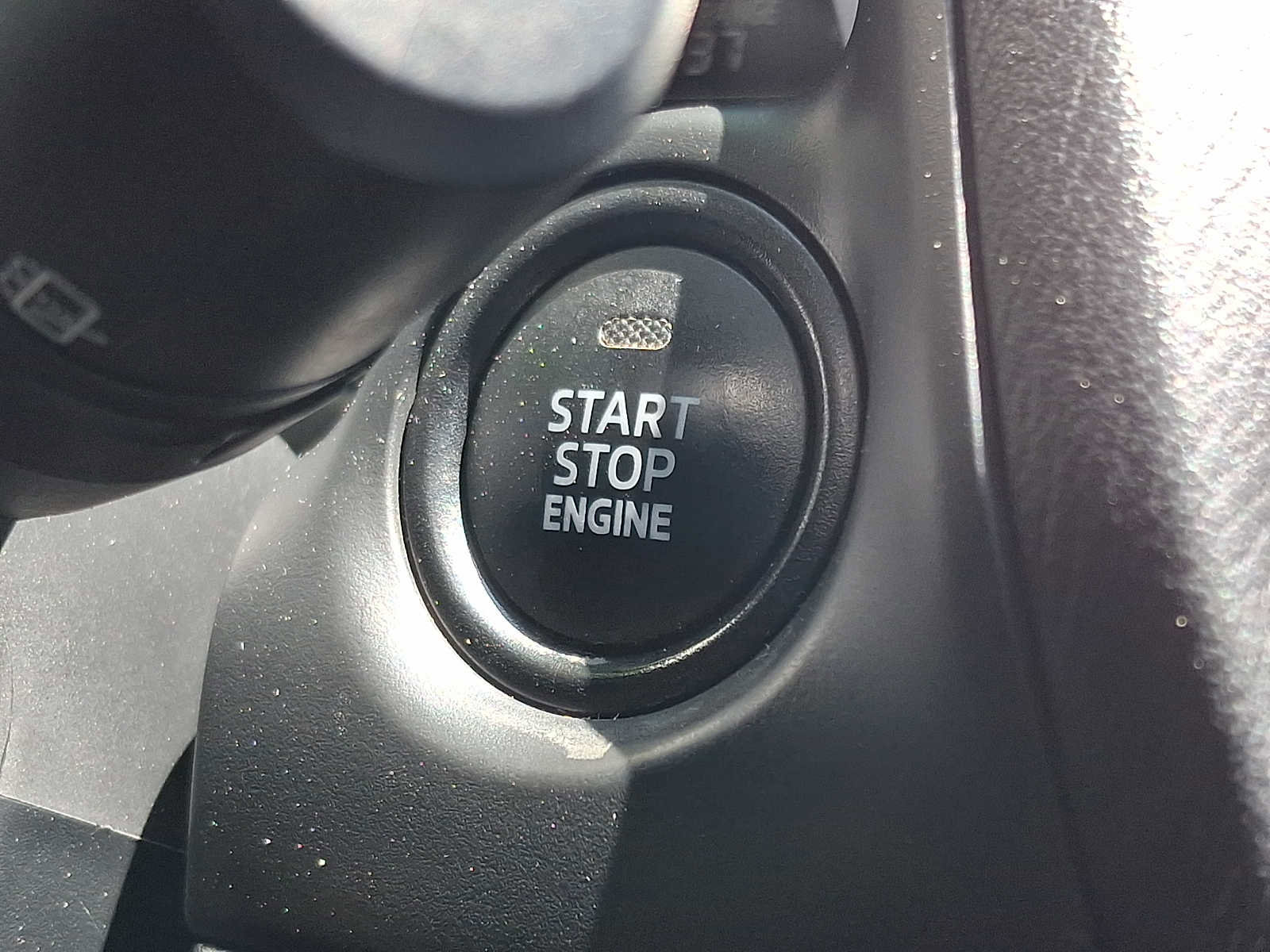 Used 2018 MAZDA MAZDA3 Grand Touring w/ Premium Equipment Package FWD image 23