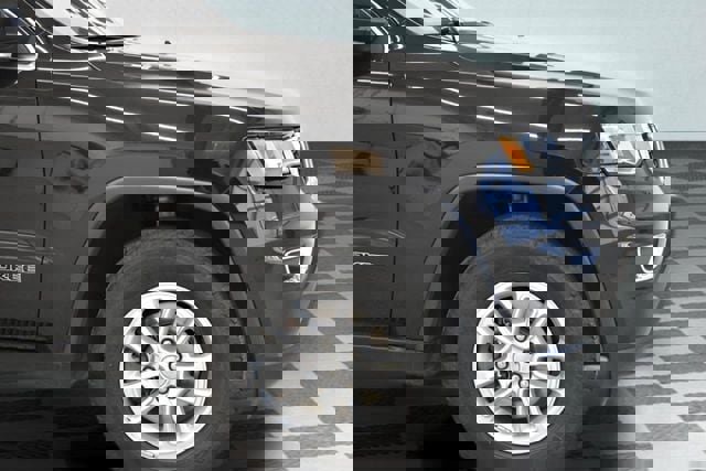 Used 2018 Jeep Grand Cherokee Laredo image 13