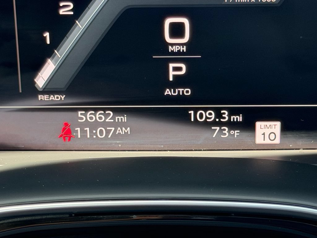 Used 2025 Audi Q8 Premium w/ Convenience Package AWD/4WD image 23