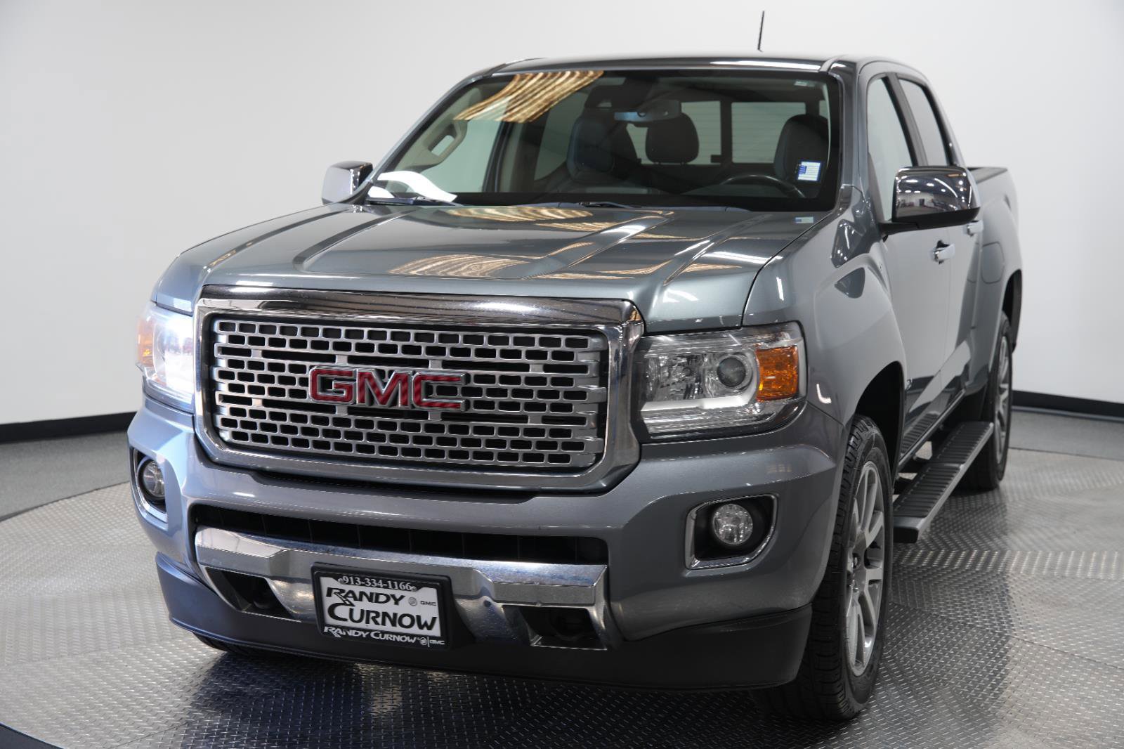 Used 2019 GMC Canyon Denali image 3