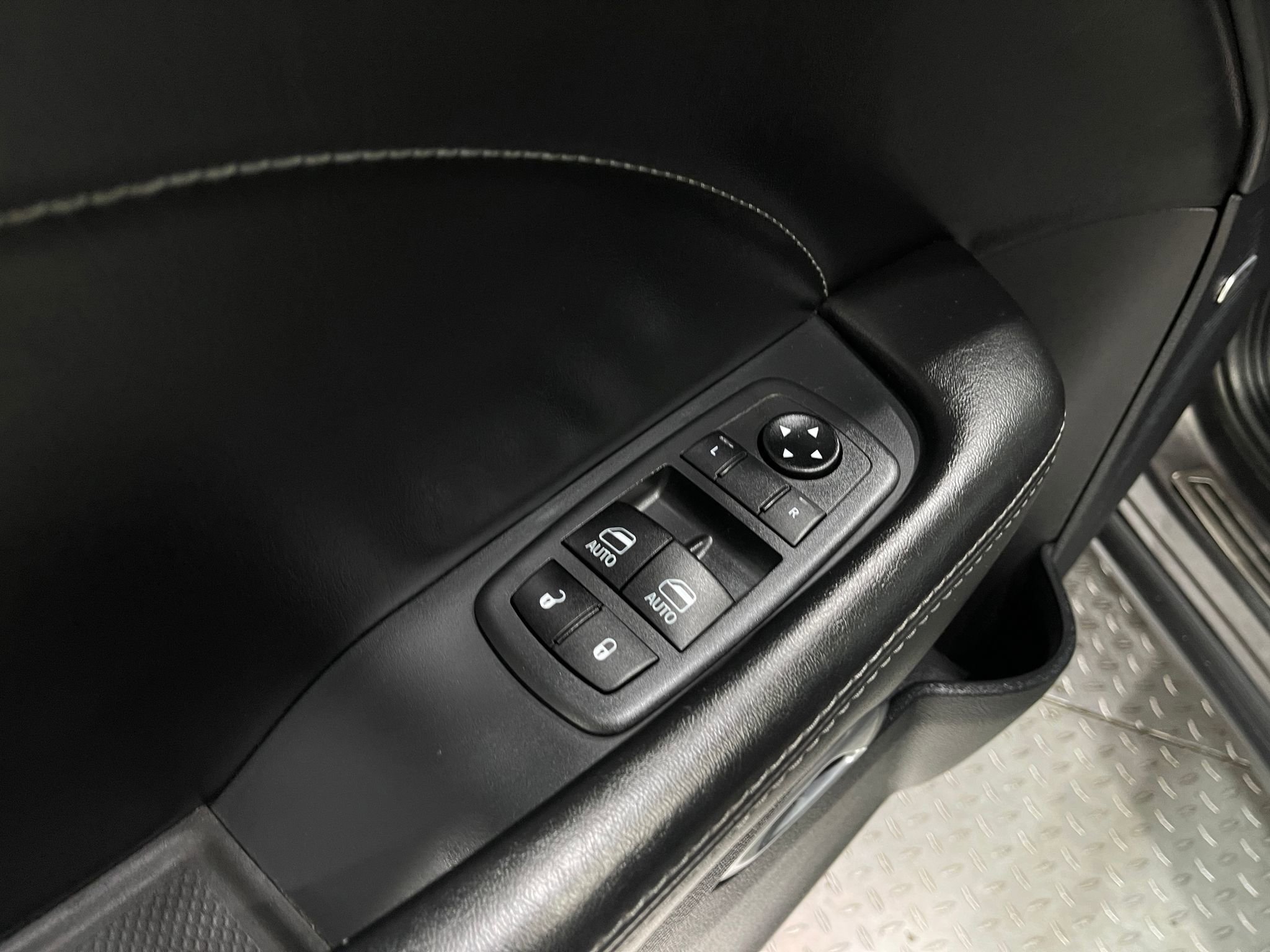 Used 2020 Dodge Challenger R/T w/ T/A Package image 16