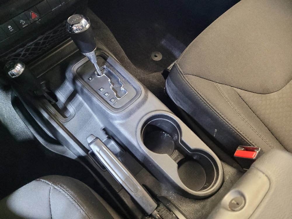 Used 2015 Jeep Wrangler Sport w/ Connectivity Group image 26