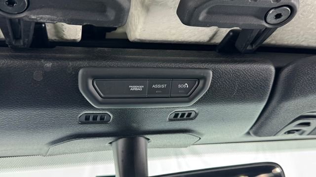 Used 2019 Jeep Wrangler Unlimited Sahara AWD/4WD image 31