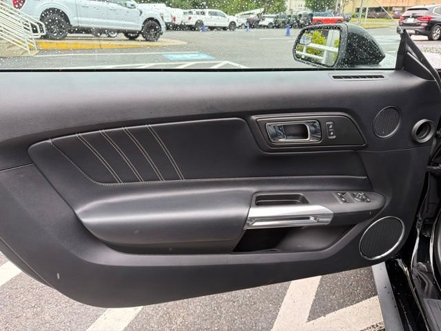 Used 2017 Ford Mustang Premium RWD image 15