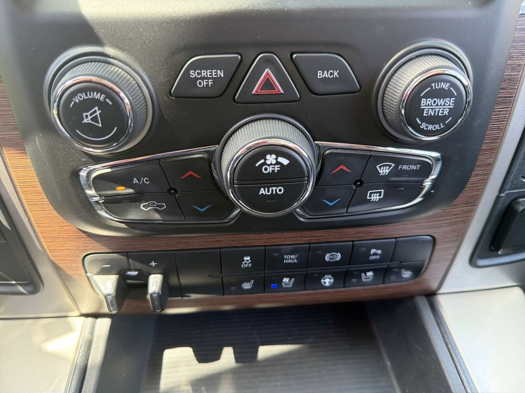Used 2014 RAM 3500 Laramie AWD/4WD image 16