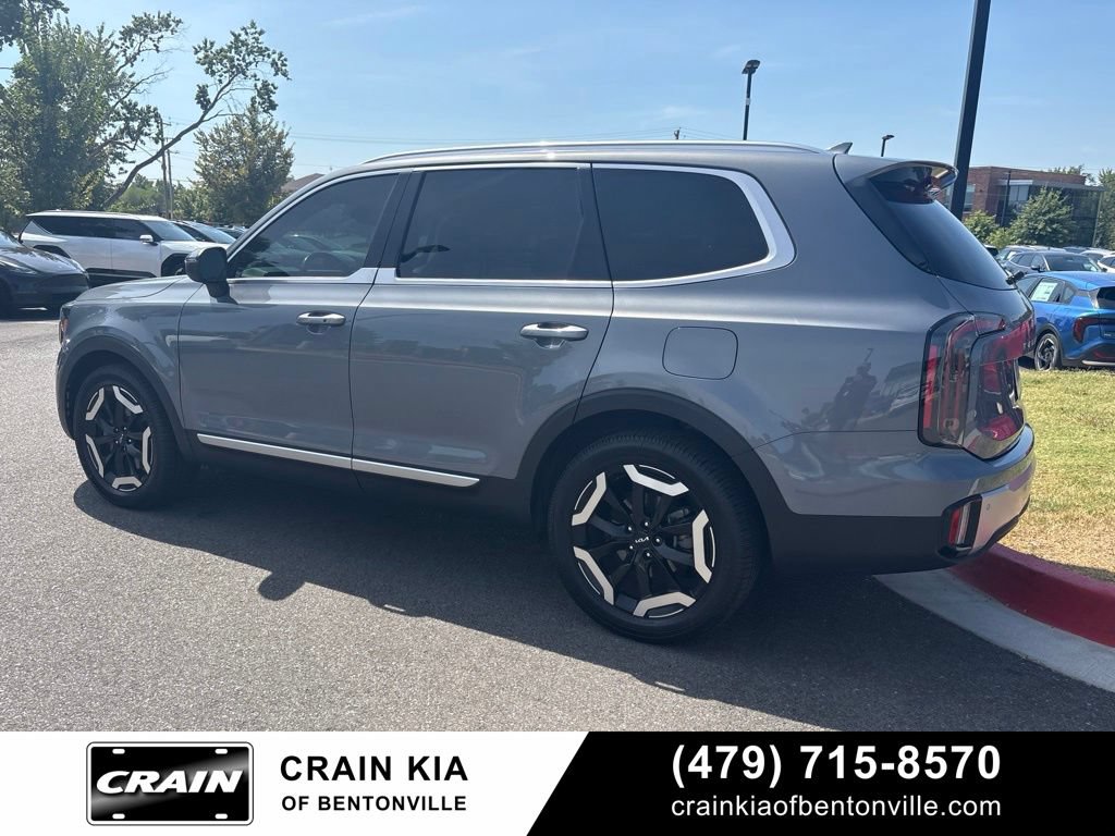 Certified 2023 Kia Telluride EX w/ EX Captain's Chair Package AWD/4WD image 5