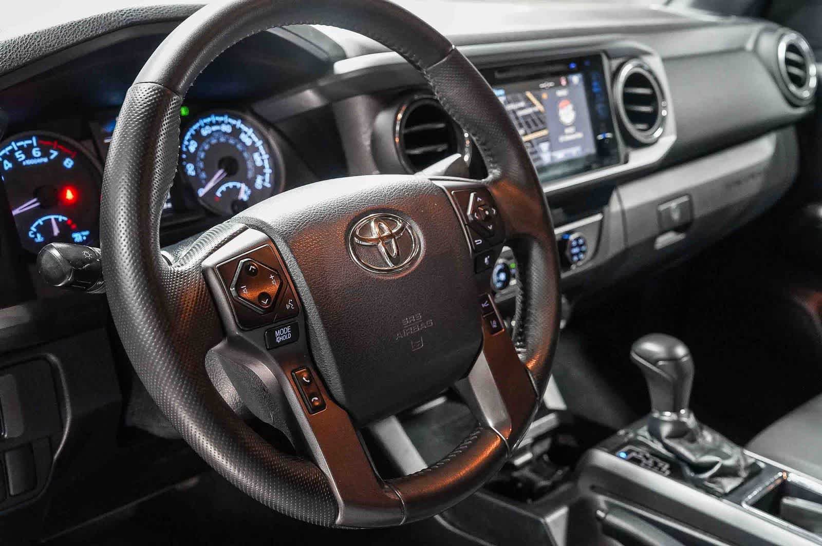 Certified 2018 Toyota Tacoma TRD Off-Road w/ Technology Package AWD/4WD image 21