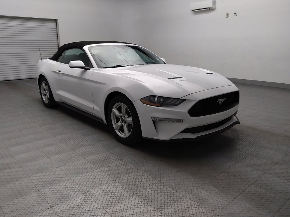 Used 2019 Ford Mustang Convertible image 13