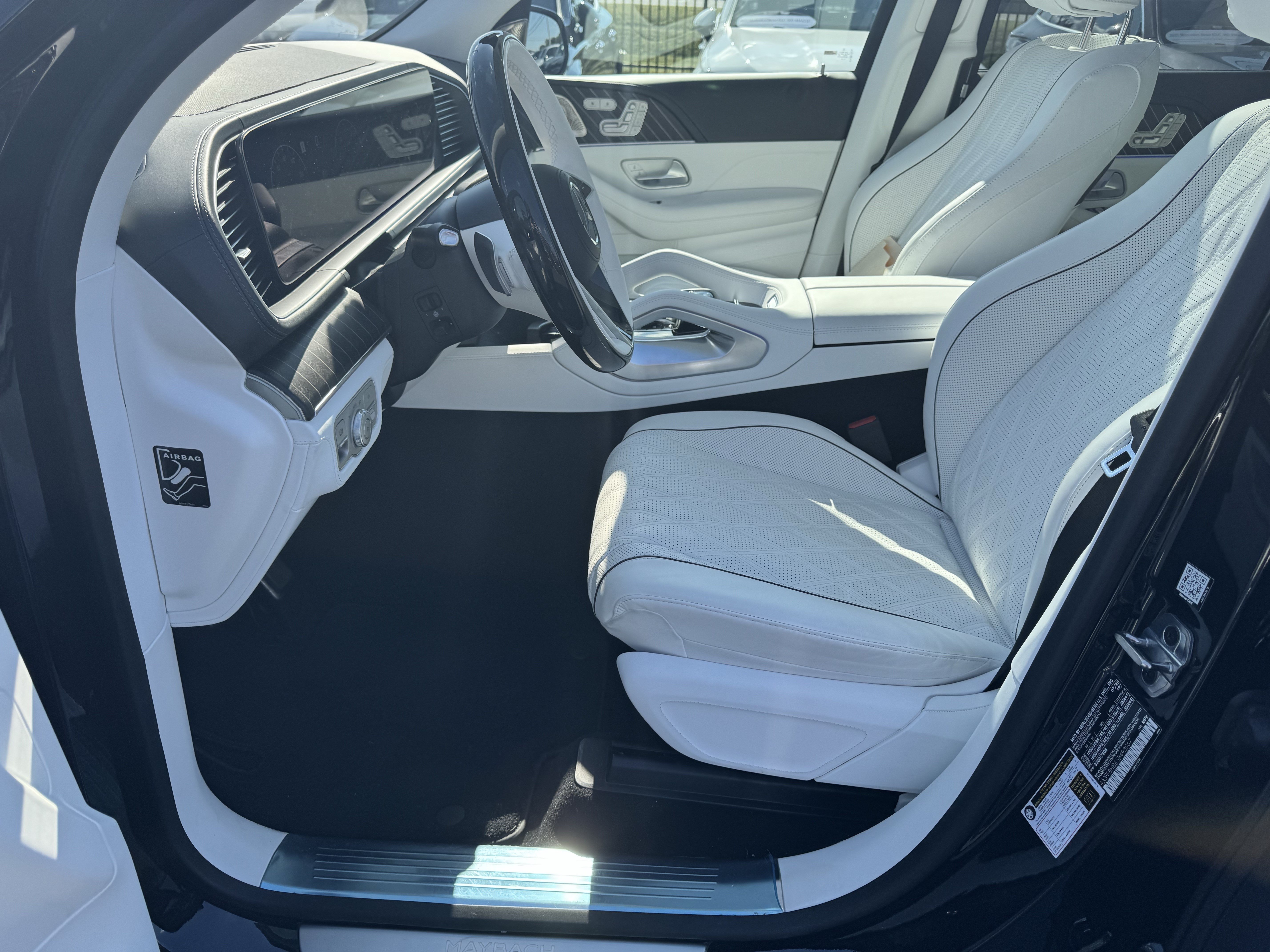 Certified 2025 Mercedes-Benz Maybach GLS 600 4MATIC image 16