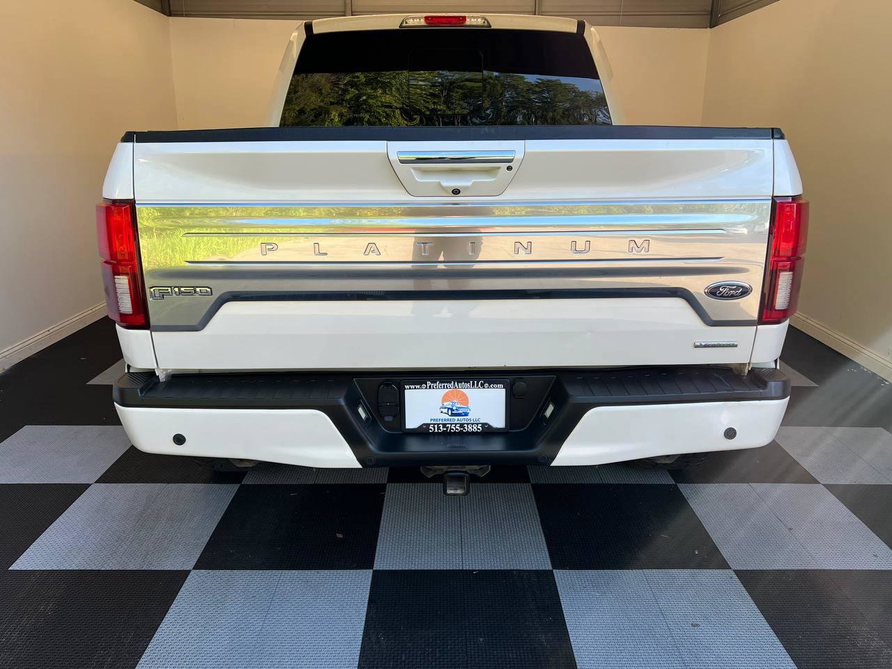 Used 2018 Ford F150 Platinum w/ Equipment Group 701A Luxury AWD/4WD image 5