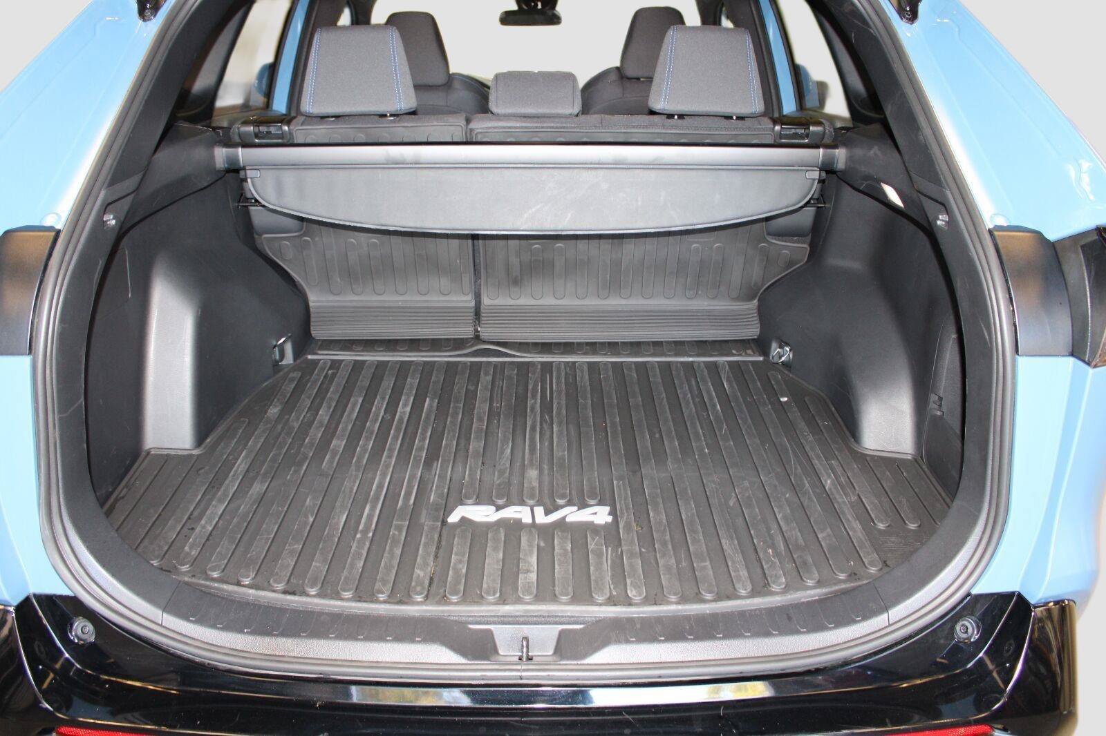 Used 2025 Toyota RAV4 SE AWD/4WD image 31