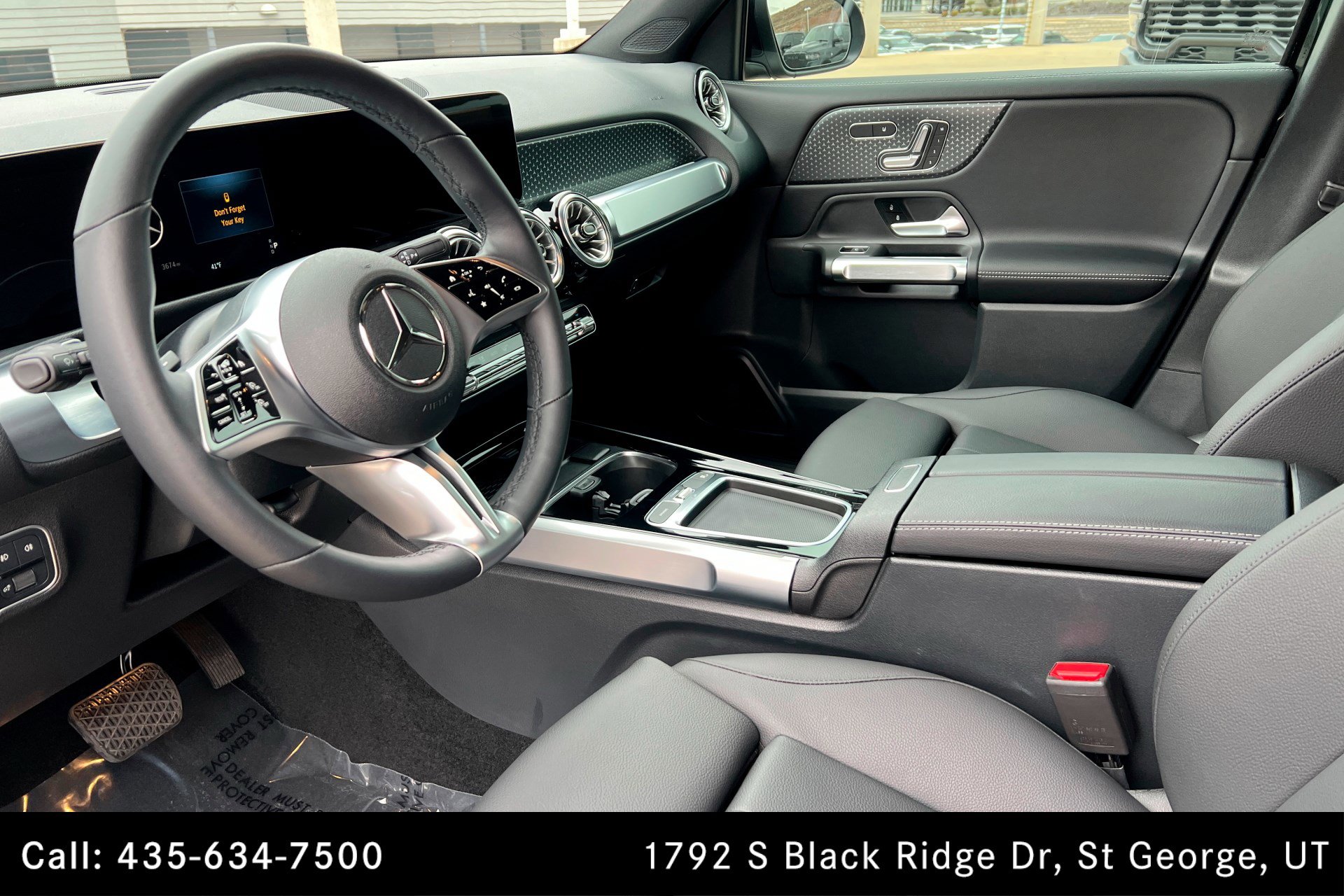Certified 2025 Mercedes-Benz GLB 250 4MATIC image 15