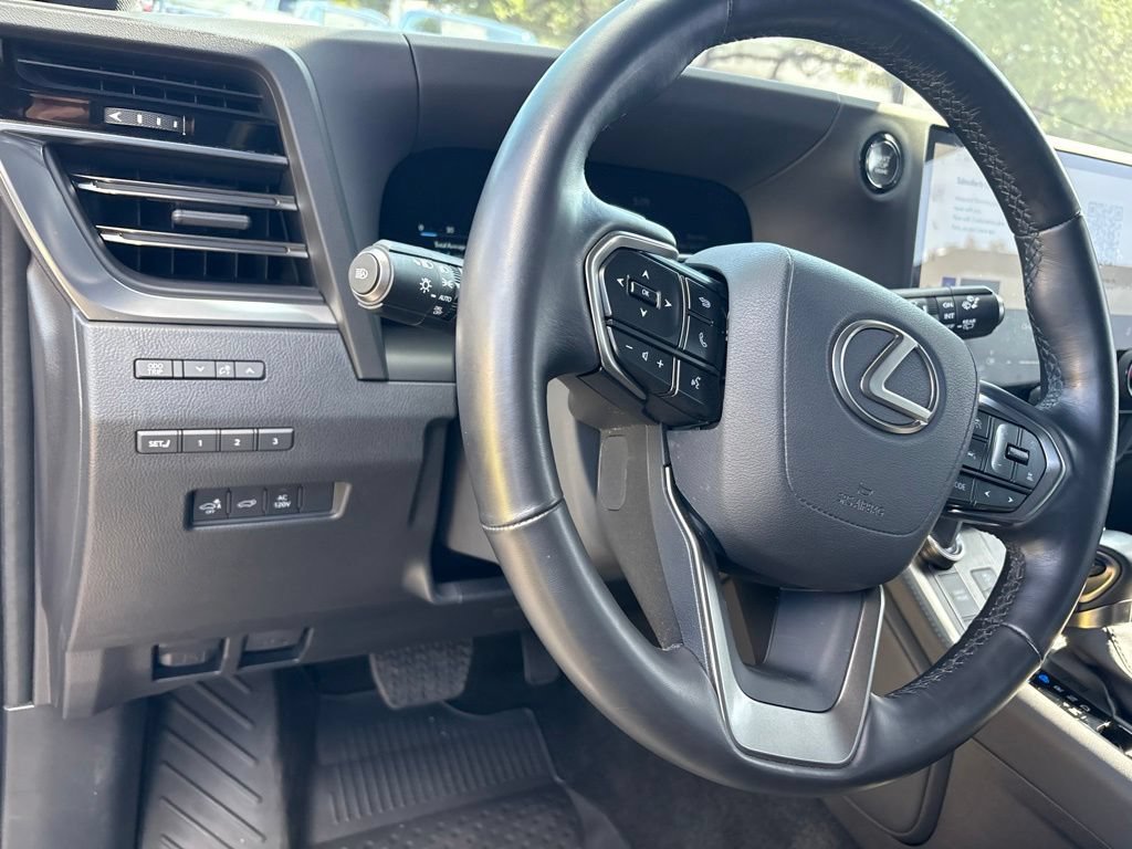 Certified 2024 Lexus GX 550 w/ Accessory Package (Z1) AWD/4WD image 12