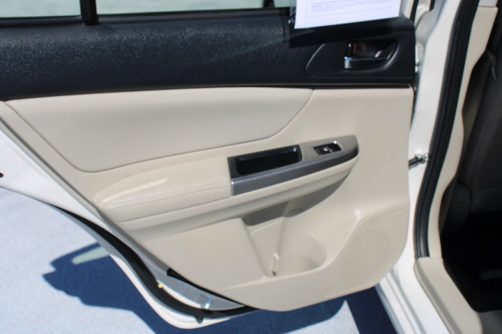 Used 2015 Subaru Impreza 2.0i Limited image 12