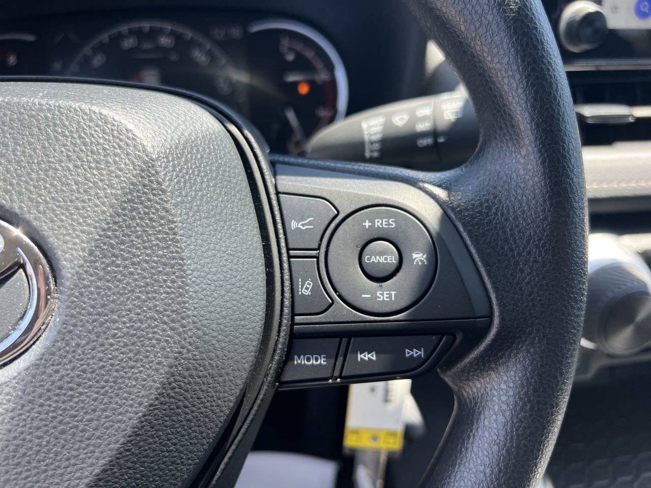 Used 2025 Toyota RAV4 LE FWD image 20