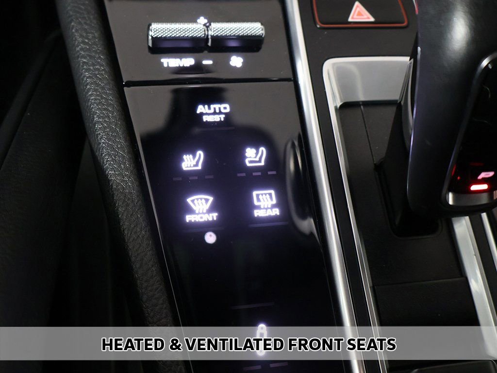 Used 2023 Porsche Cayenne Platinum Edition w/ Premium Package Plus image 9
