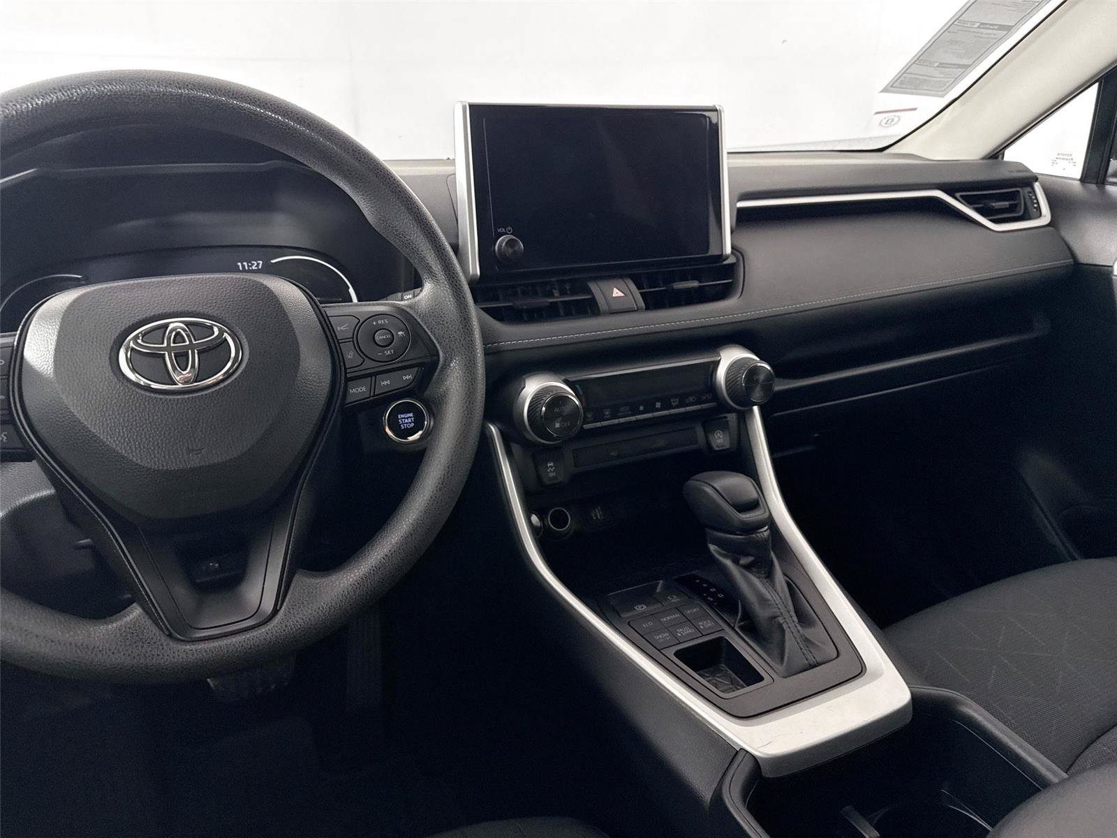 Certified 2025 Toyota RAV4 XLE AWD/4WD image 30